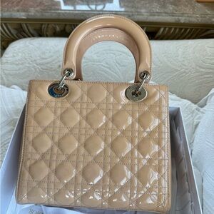 Medium lady dior
